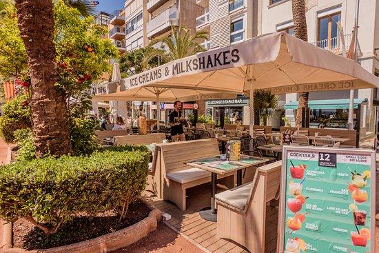 12 Lounge Restaurant